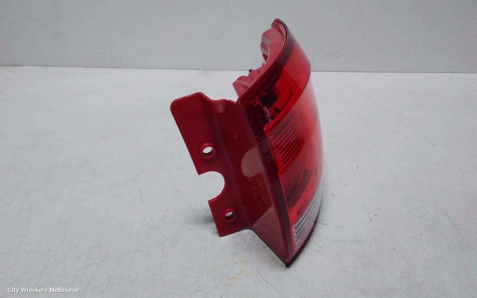 LDV G10 RIGHT TAILLIGHT, SV7C, IN BODY, W/ HALOGEN TYPE, TAILGATE, VAN, 04/2015 ONWARDS - Image 3