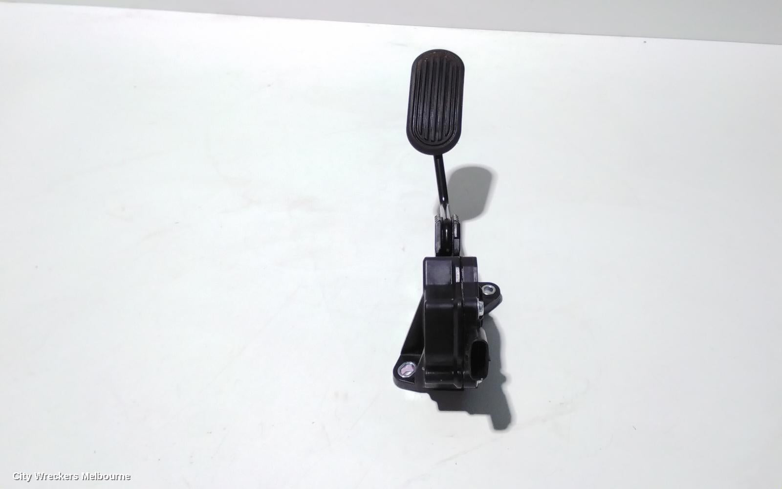 TOYOTA HILUX PEDAL ASSEMBLY, ACCELERATOR PEDAL, 09/2015 - 05/2020 - Image 1