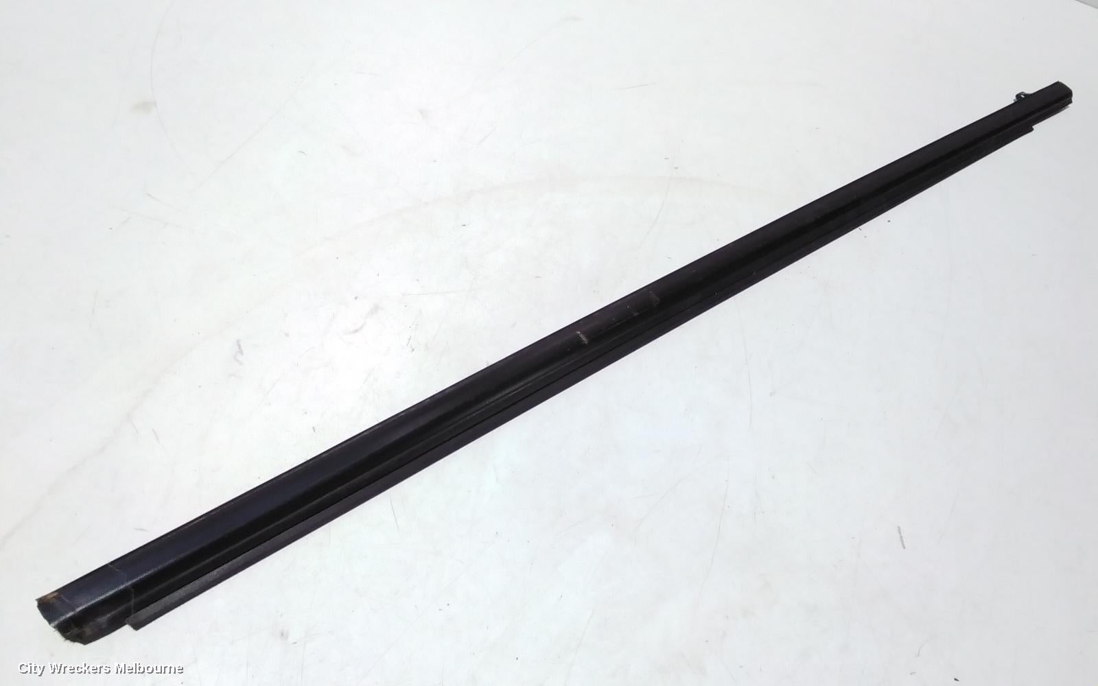 SUBARU XV DOOR MOULD, DOOR BELT ~ THE ONE UNDER THE WINDOW GLASS !!: 92709, G4X, 08/2011 - 04/2017 - Image 3