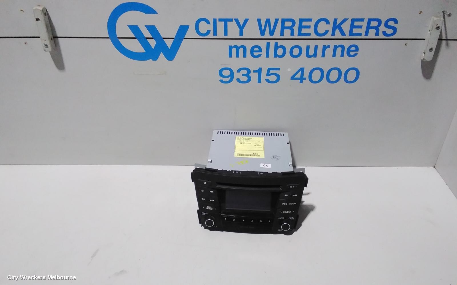 HYUNDAI I40 RADIO/CD/DVD/SAT/TV, CD/AUX PLAYER, VF, 09/2011 - 05/2015 - Image 1