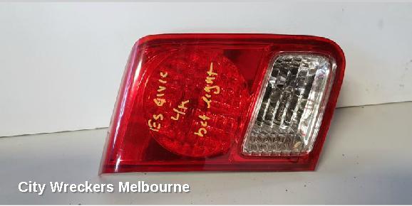 HONDA CIVIC REAR GARNISH, BOOTLID LAMP (LH SIDE), CLEAR LENS TYPE, 7TH GEN, 11/2000 - 02/2006 - Image 1