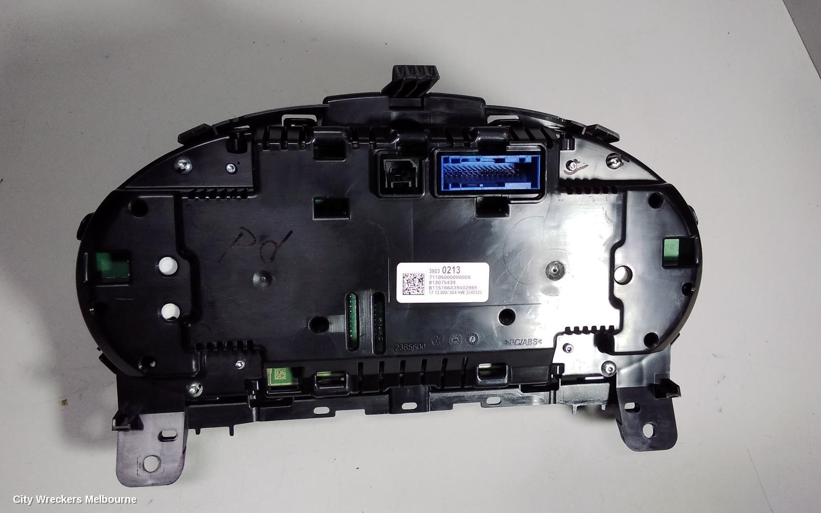 HOLDEN INSIGNIA INSTRUMENT CLUSTER, 2.8, AUTO T/M TYPE, GA, 06/2015 - 01/2017 - Image 3