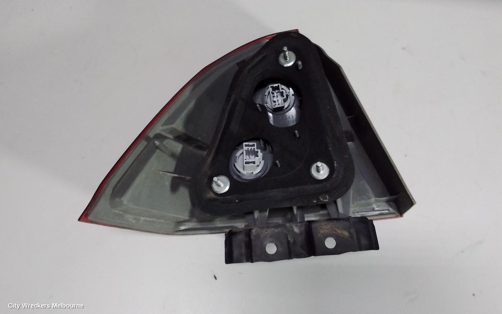 HONDA CIVIC RIGHT TAILLIGHT, 7TH GEN, SEDAN, 10/2003 - 12/2005 - Image 3