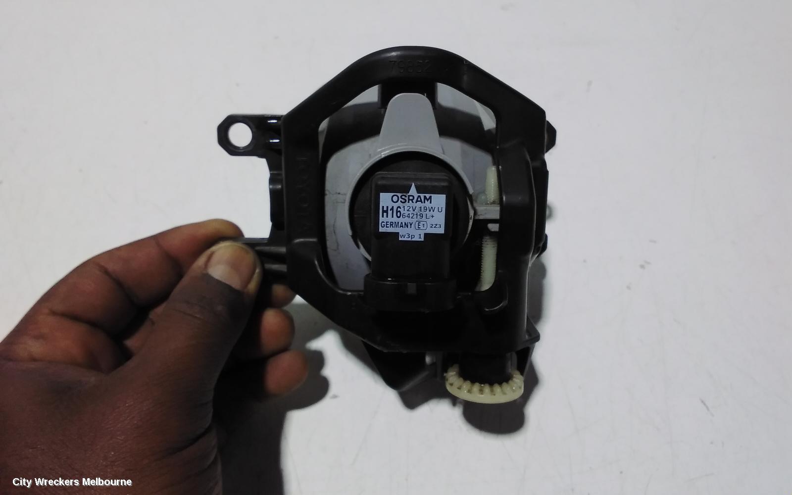 TOYOTA PRIUS LEFT INDICATOR/FOG/SIDE, NHP10R, PRIUS C, BUMPER FOGLAMP, 12/2011 - 01/2015 - Image 2