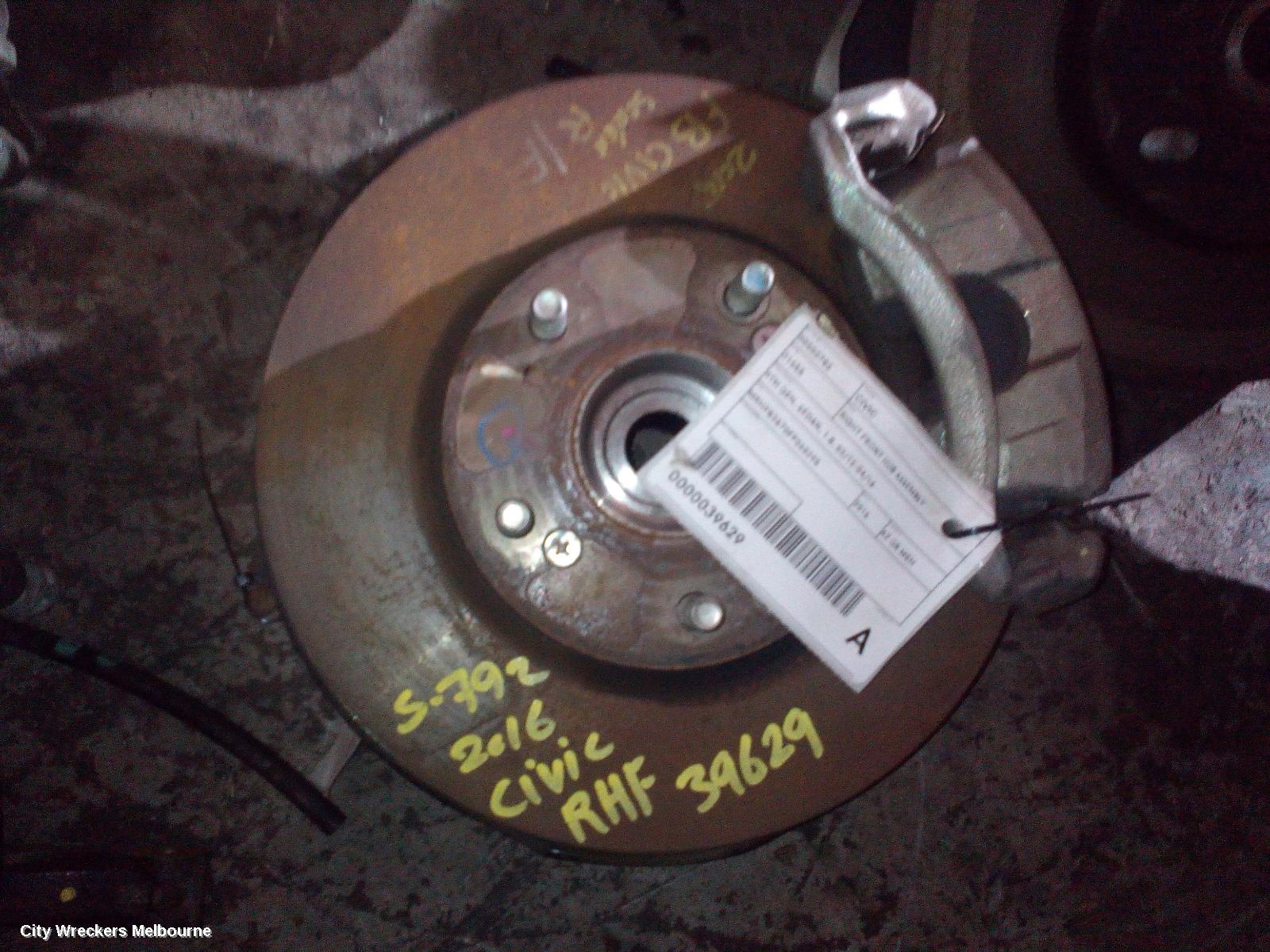 HONDA CIVIC RIGHT FRONT HUB ASSEMBLY, 9TH GEN, SEDAN, 1.8, 02/2012 - 04/2016 - Image 1