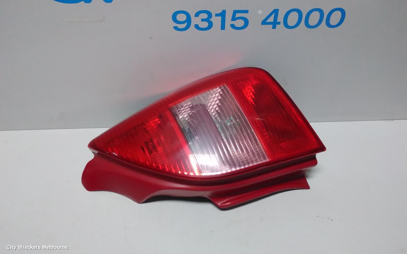 CITROEN C2 RIGHT TAILLIGHT, HATCH, PINK INDICATOR LENSE, 03/2004 - 12/2008 - Image 3