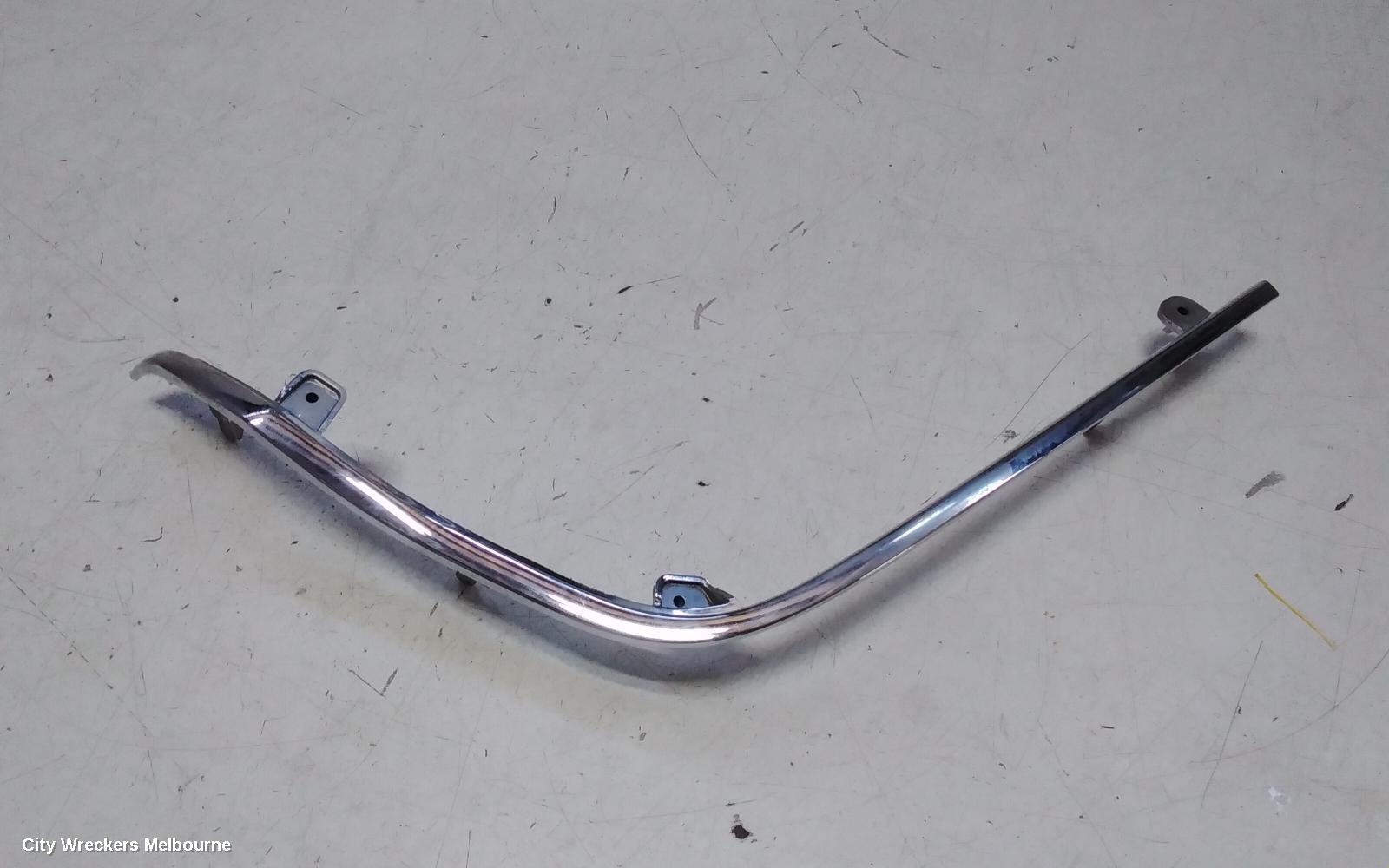 TOYOTA COROLLA REAR BUMPER, REAR BUMPER MOULDING (CENTRE), ZRE182R, HATCH, 08/2012 - 03/2015 - Image 3