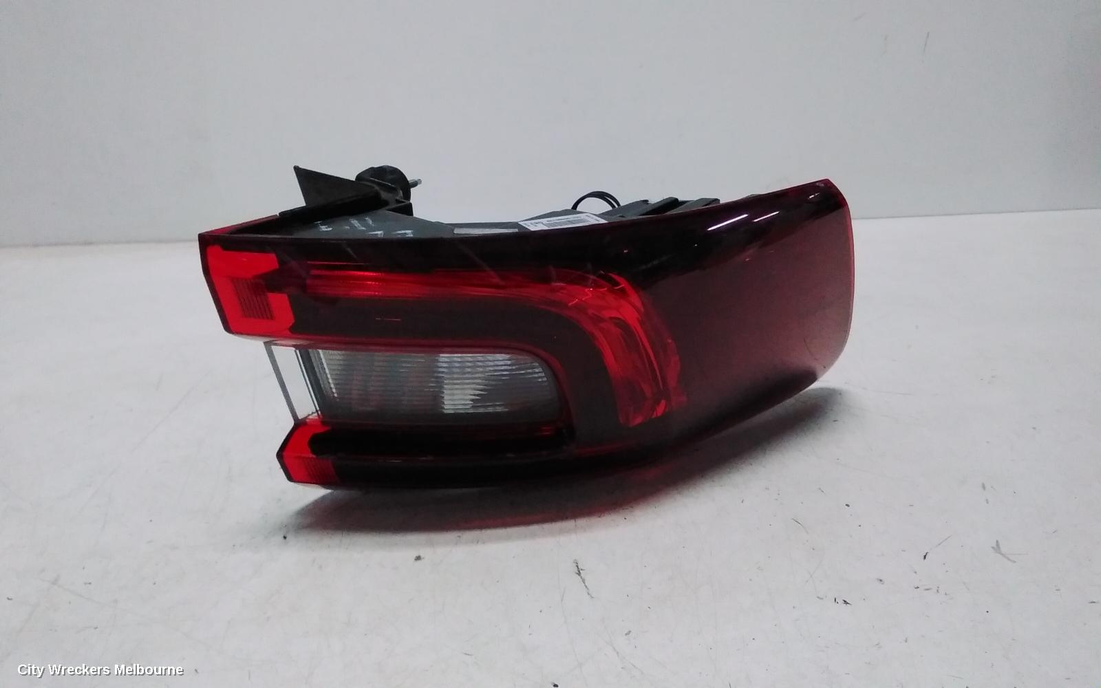 RENAULT KALEOS LEFT TAILLIGHT, XZG, IN BODY, NON LED REVERSE LIGHT TYPE, 05/2016 - 05/2023 - Image 3