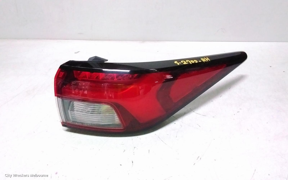 MITSUBISHI OUTLANDER RIGHT TAILLIGHT, ZM, IN BODY, W/ LED TYPE, 08/2021 - 04/2025 - Image 1