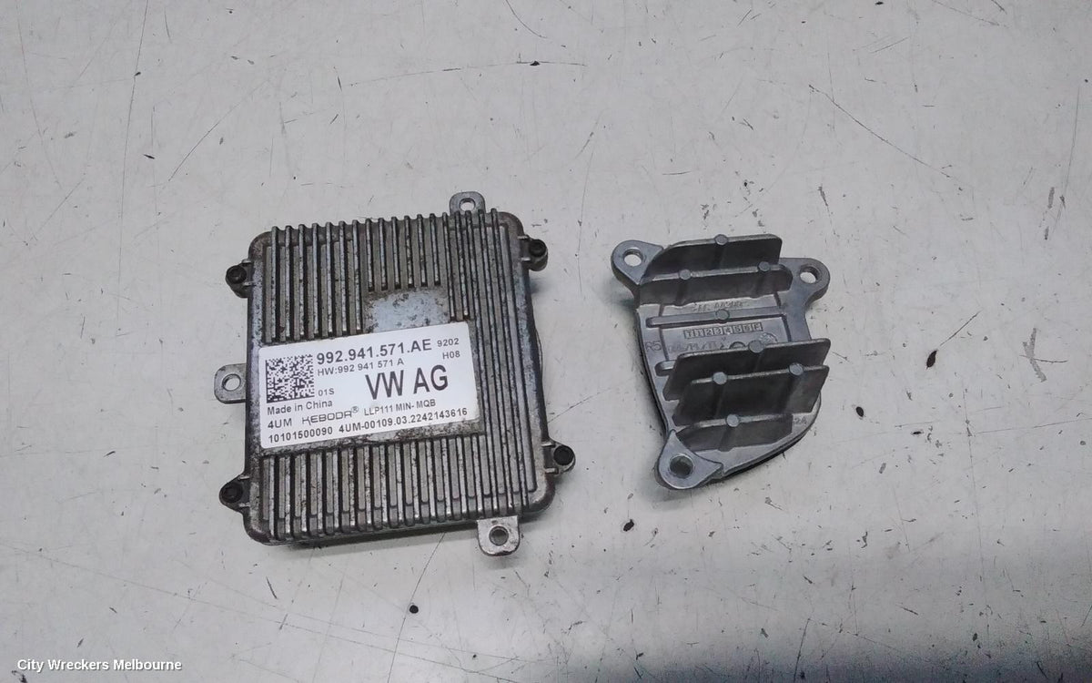 VOLKSWAGEN GOLF RIGHT HEADLAMP, GEN 8, W/ LED, NON ADAPTIVE TYPE, 09/2020 - 06/2024 - Image 1