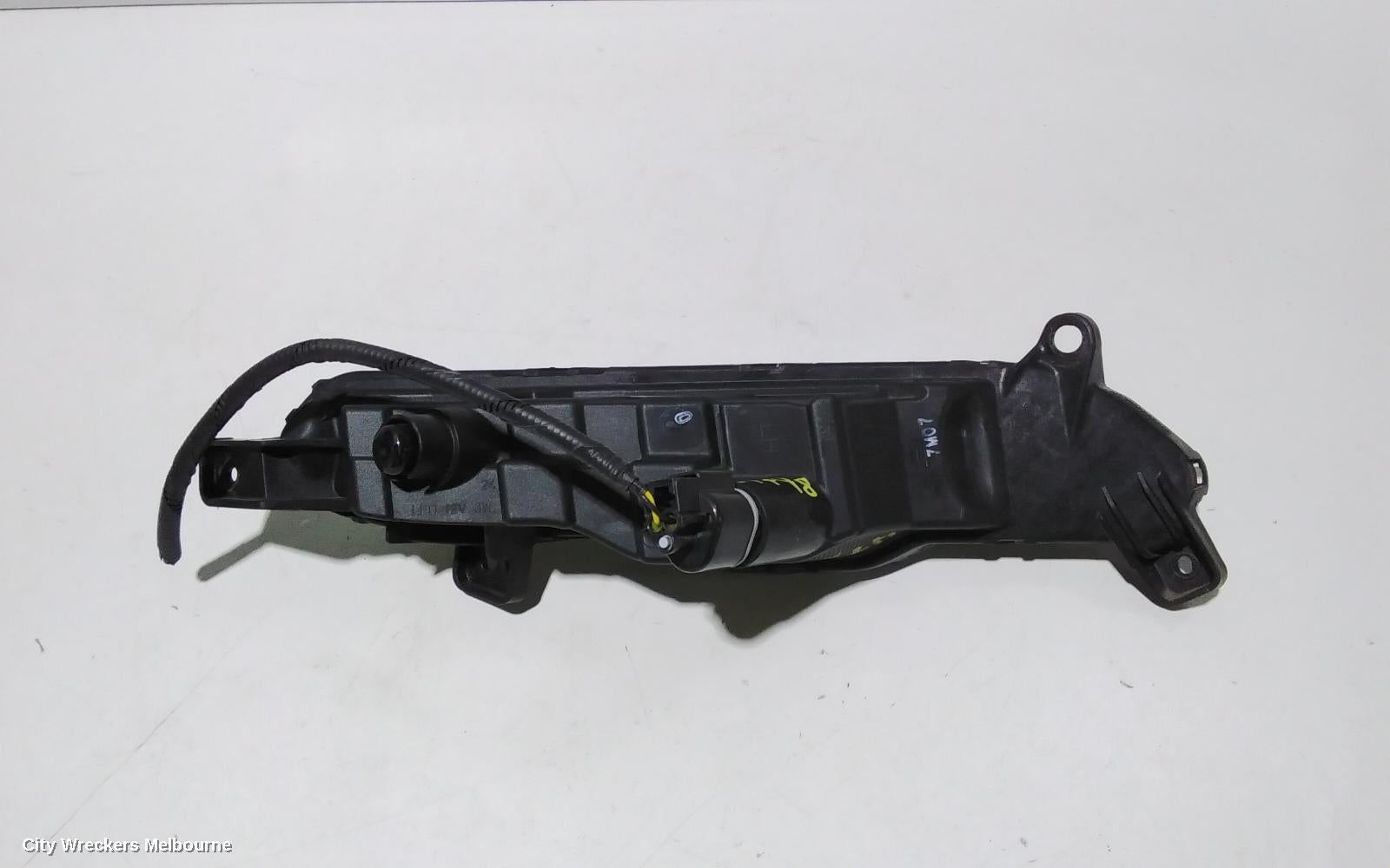 HYUNDAI TUCSON LEFT INDICATOR/FOG/SIDE, DAYTIME RUNNING LAMP, TL, KOREAN BUILT (VIN KMHJ), 07/2015 - 06/2018 - Image 3
