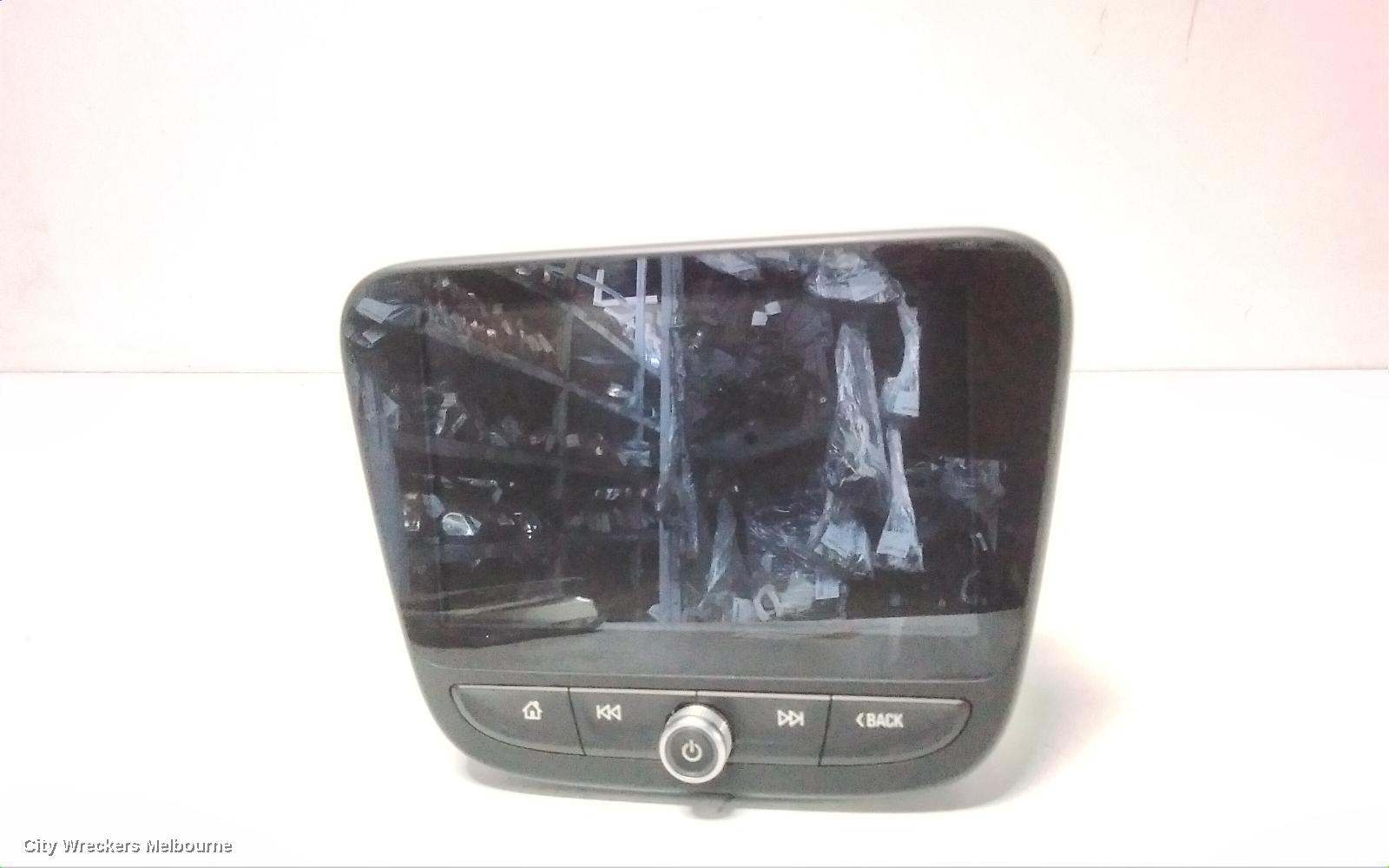 HOLDEN EQUINOX RADIO/CD/DVD/SAT/TV, 8IN TOUCHSCREEN/SAT NAV, EQ, 09/2017 - 12/2020 - Image 2