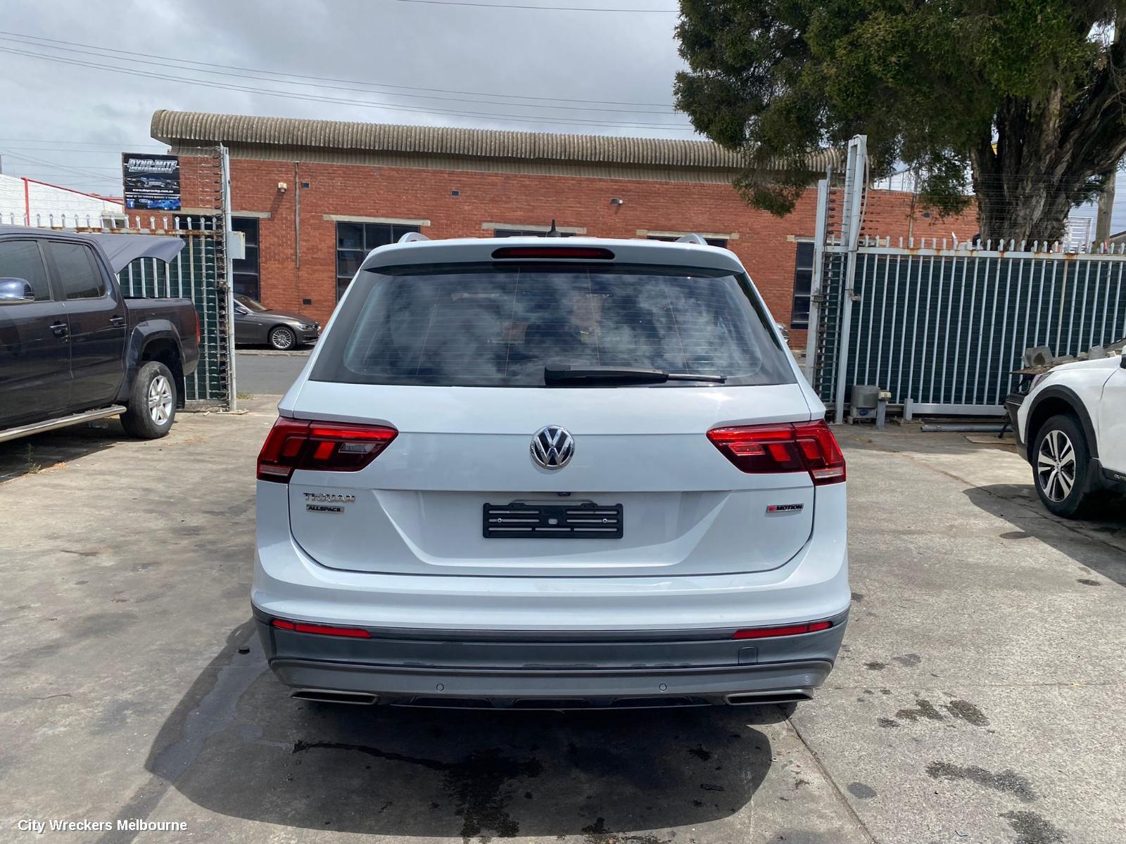 VOLKSWAGEN TIGUAN PWR DR WIND SWITCH, RH FRONT (MASTER SWITCH), 5NA, 06/2016 ONWARDS - Image 2