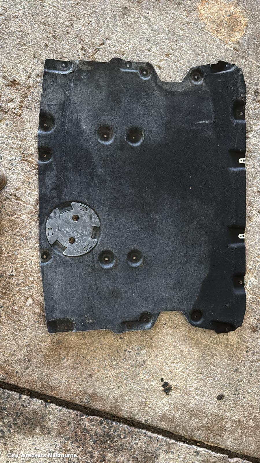 BMW X3 LOWER ENGINE SPLASH TRAY, G01, 08/2017 - 08/2024 - Image 2
