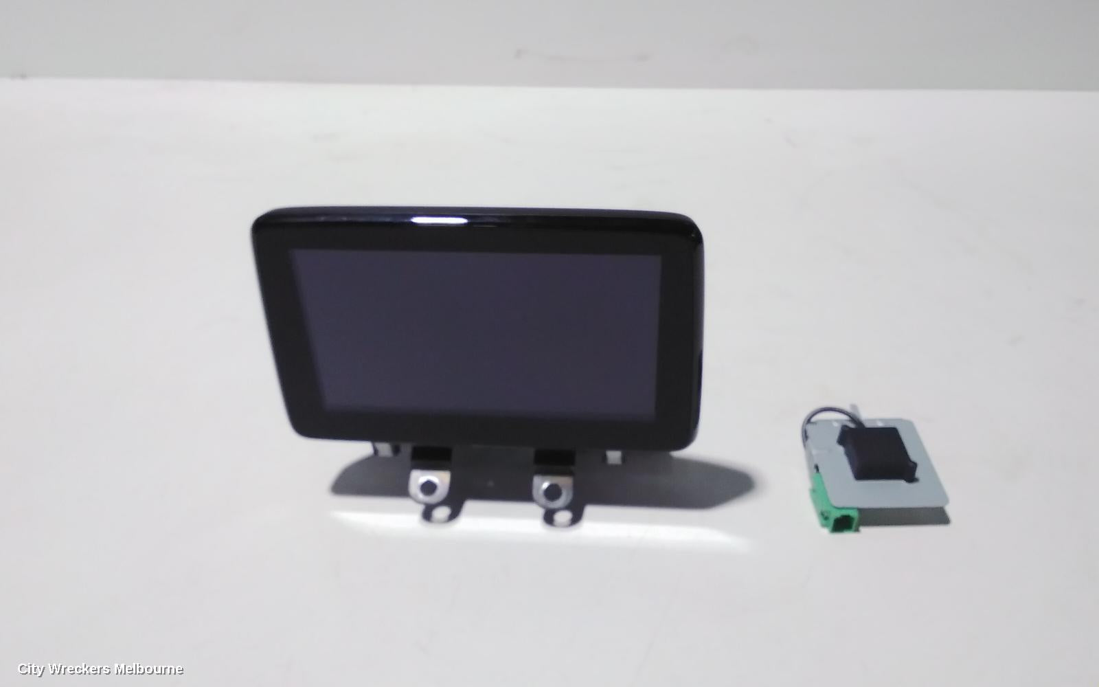 MAZDA CX3 RADIO/CD/DVD/SAT/TV, DISPLAY UNIT, 8IN, TOUCHSCREEN, DK, 03/2015 ONWARDS - Image 1
