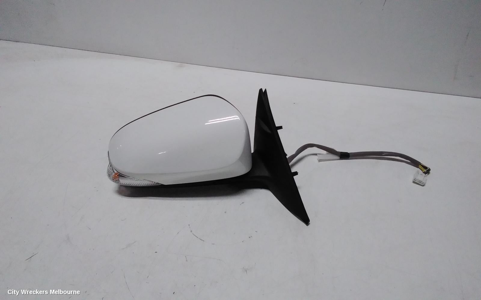 TOYOTA AURION RIGHT DOOR MIRROR, GSV50R, PRODIGY, W/ AUTO DIP, NON BLIND SPOT TYPE, 02/2012 - 04/2015 - Image 1