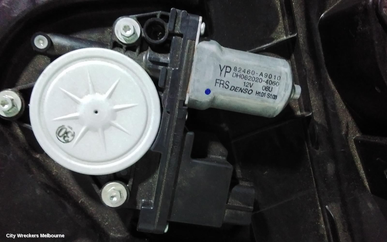 KIA CARNIVAL/GRAND CARNIVAL RIGHT FRONT WINDOW REG/MOTOR, YP, 02/2015 - 10/2020 - Image 2