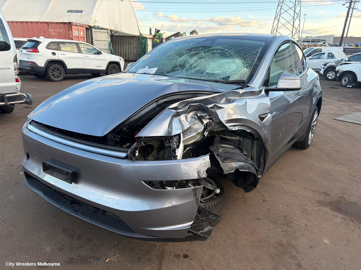 TESLA MODEL Y SIDE STEP/SKIRT, 1ST GEN, 03/2022 ONWARDS - Image 2