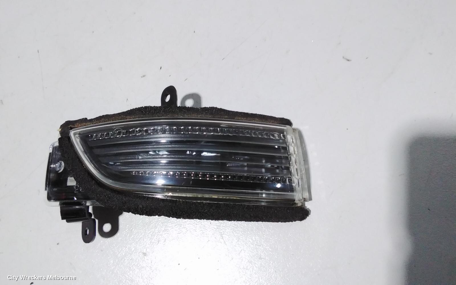 SUBARU FORESTER RIGHT DOOR MIRROR, SJ, W/ FLASHER, HEATED & BLINDSPOT TYPE (9 WIRE), 02/2016 - 08/2018 - Image 2