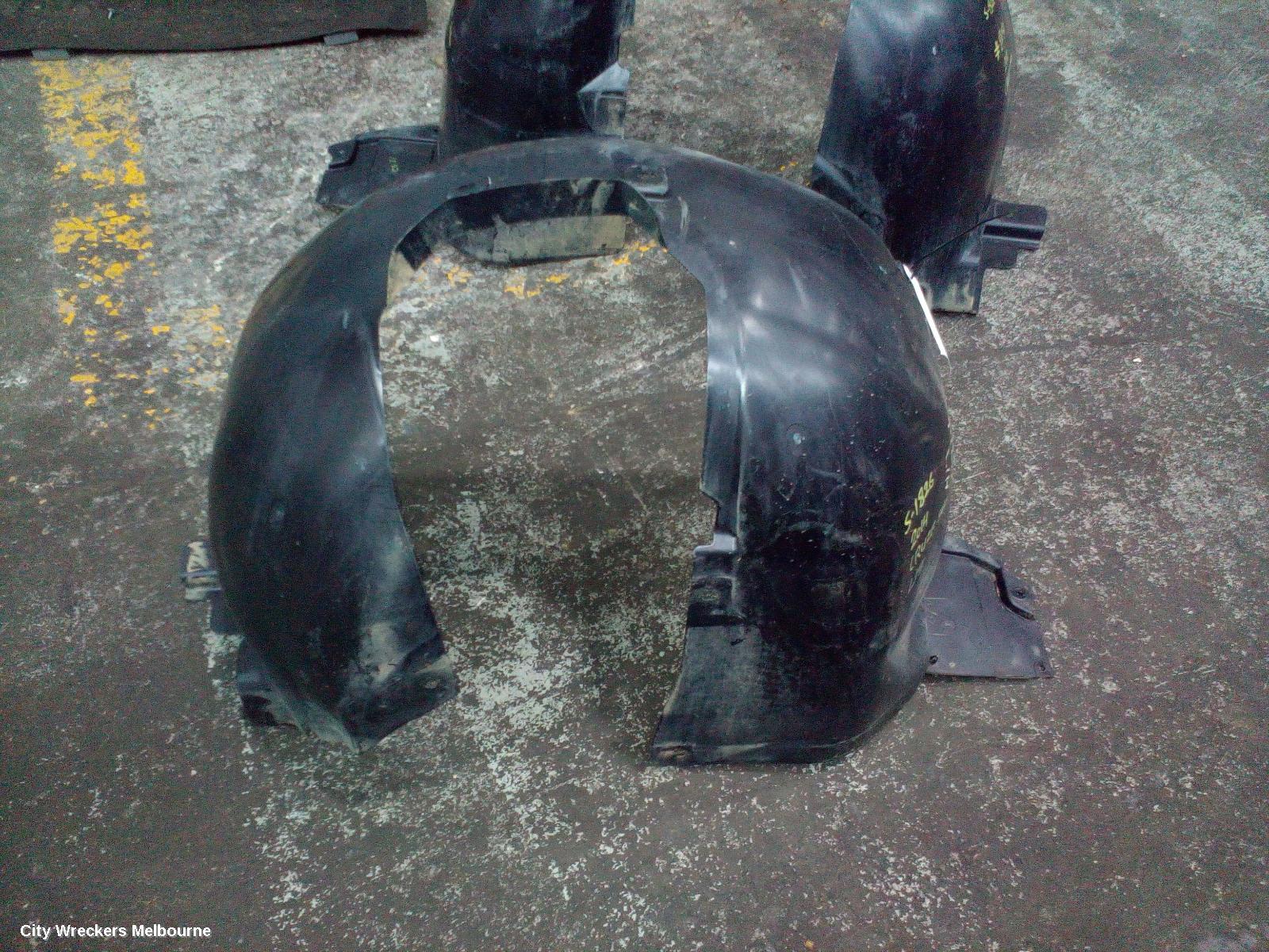 HOLDEN CRUZE LEFT GUARD LINER, FRONT, JH, SEDAN/HATCH, 03/2011 - 01/2017 - Image 1
