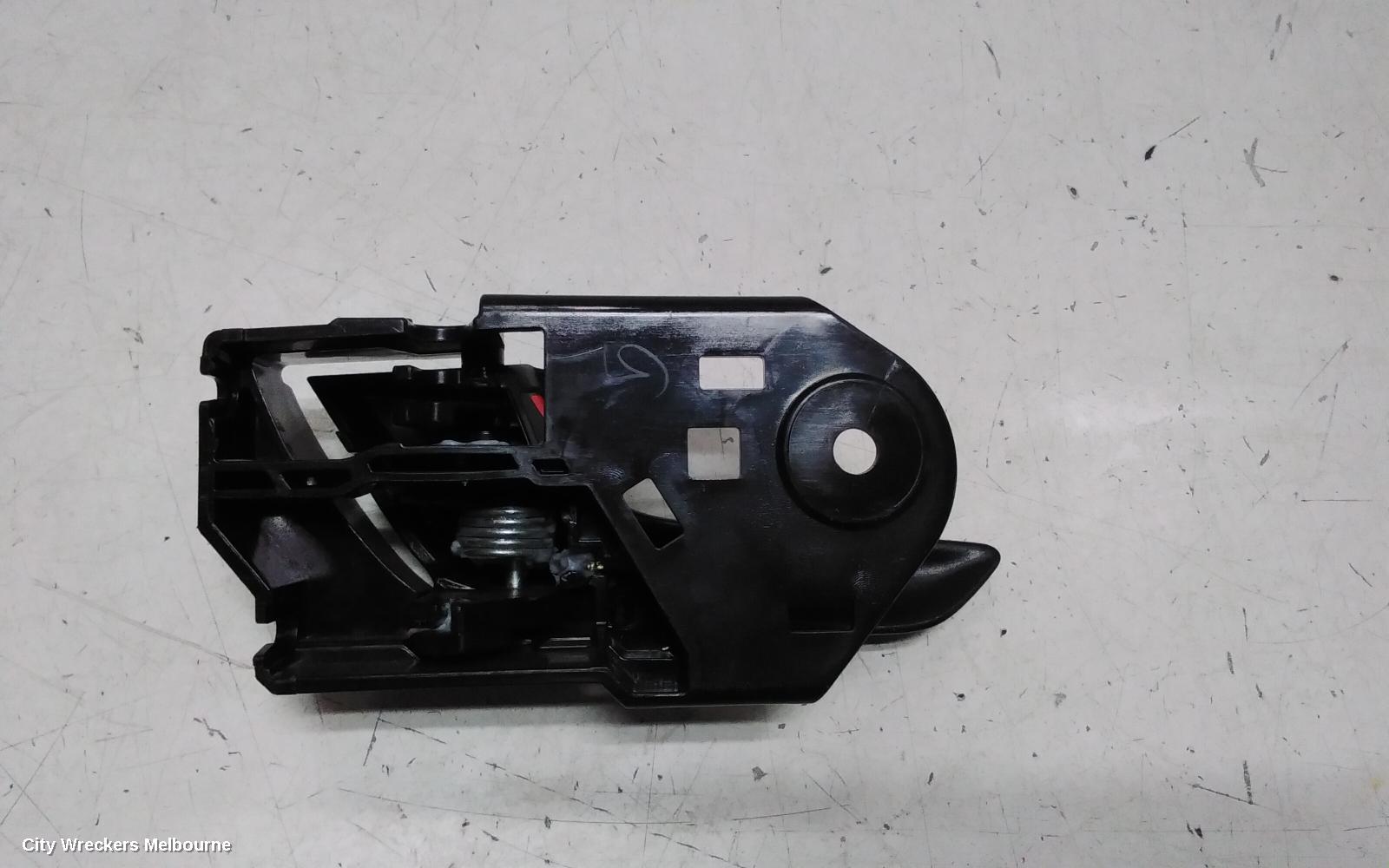 ISUZU DMAX DOOR HANDLE, RH FRONT, INNER, BLACK, RG, 07/2020 ONWARDS - Image 2