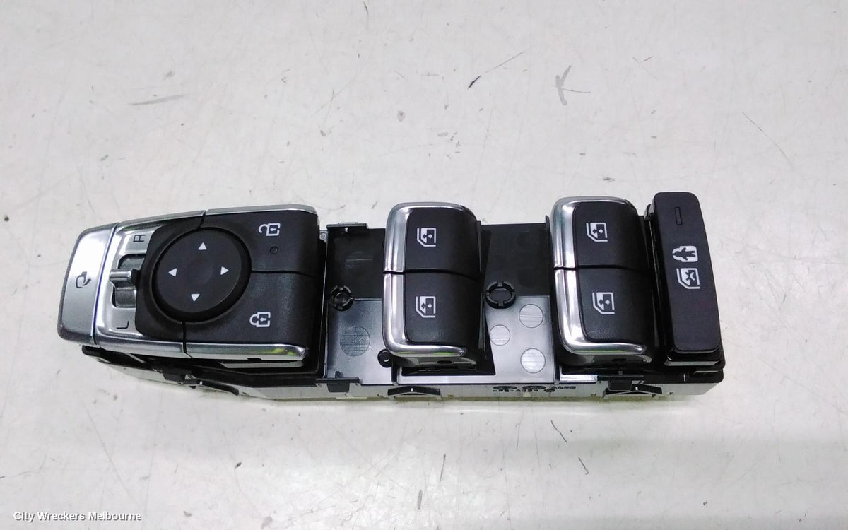 KIA SORENTO PWR DR WIND SWITCH, RH FRONT (MASTER SWITCH), MQ4, W/ POWER CHILD SAFETY TYPE, 10/2023 ONWARDS - Image 3