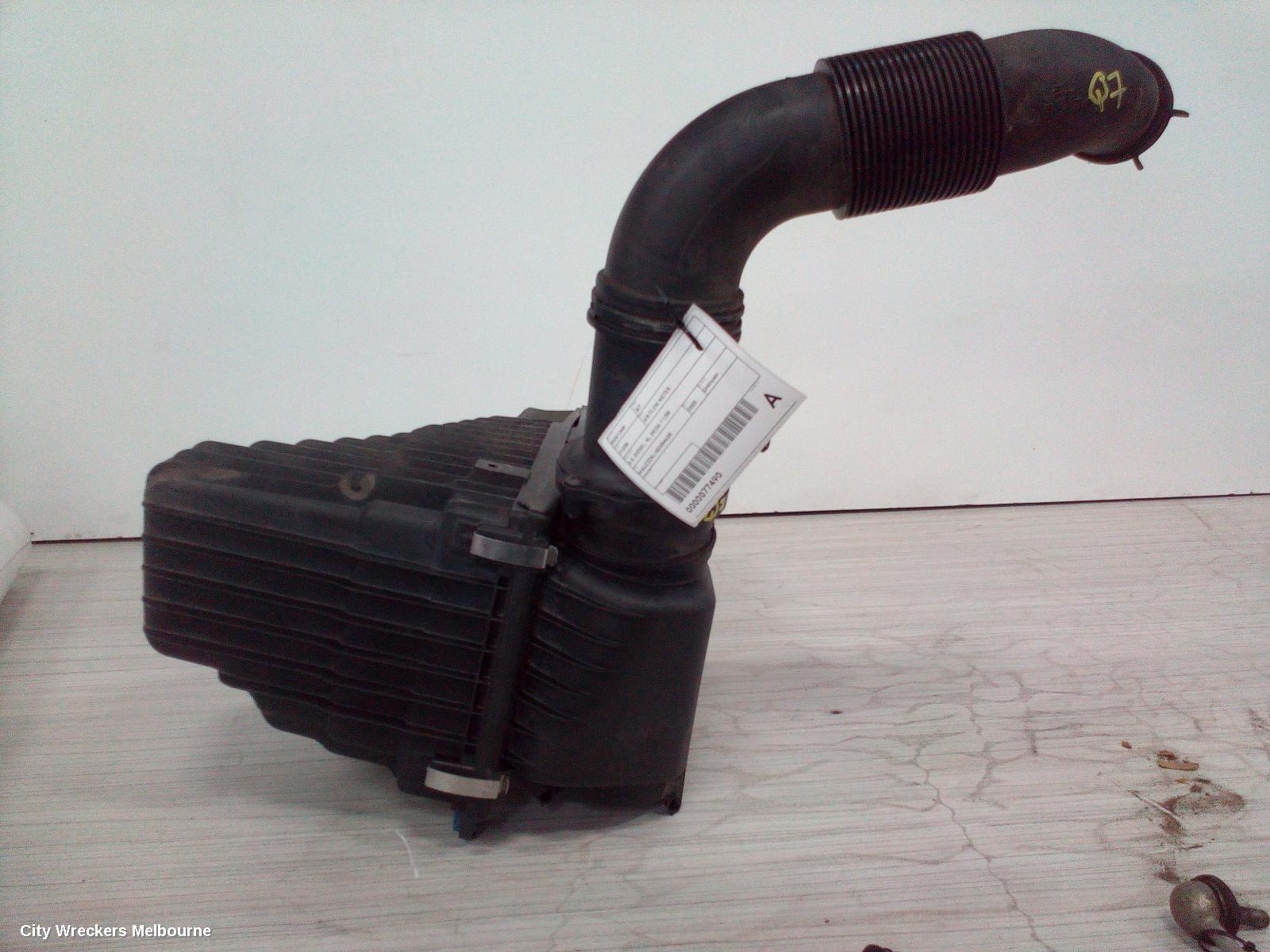 AUDI Q7 AIR CLEANER/BOX, AIR CLEANER, 3.0, DIESEL, 09/2006 - 08/2015 - Image 3
