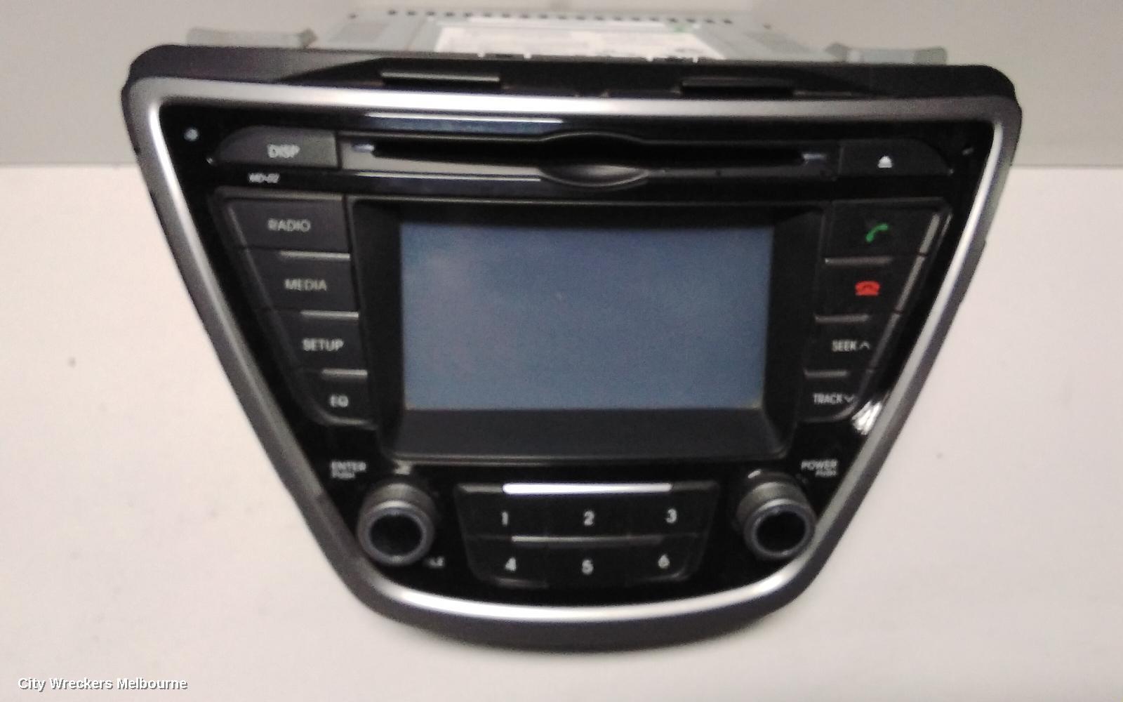 HYUNDAI ELANTRA RADIO/CD/DVD/SAT/TV, LARGE COLOUR DISPLAY SCREEN, DUAL KNOB TYPE, MD, 10/2013 - 11/2015 - Image 2