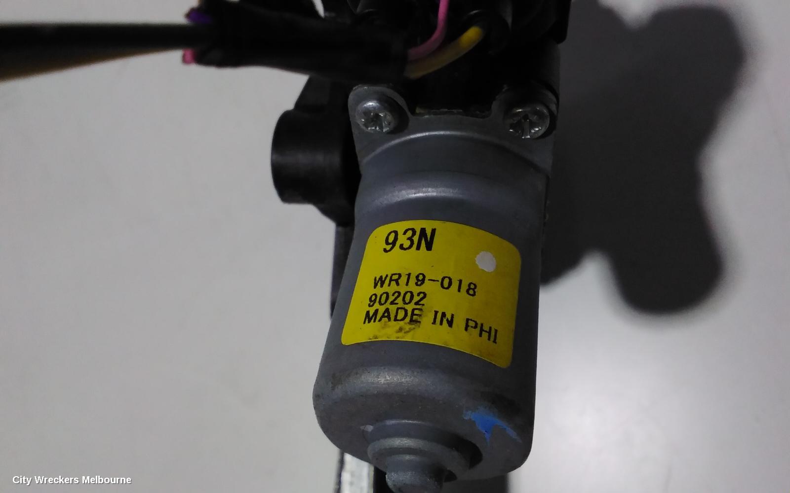 HONDA CRV RIGHT FRONT WINDOW REG/MOTOR, RW, 05/2017 - 08/2023 - Image 3