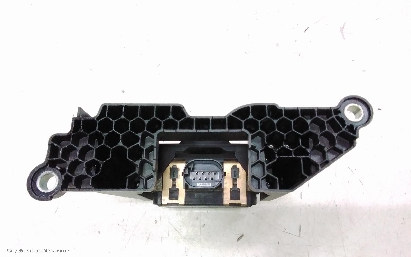 RENAULT KALEOS, XZG, 05/2016 ONWARDS, FRONT RADAR MODULE WITH BRAKETS P/N BOSCH 0 203 300424: 122574 - Image 3