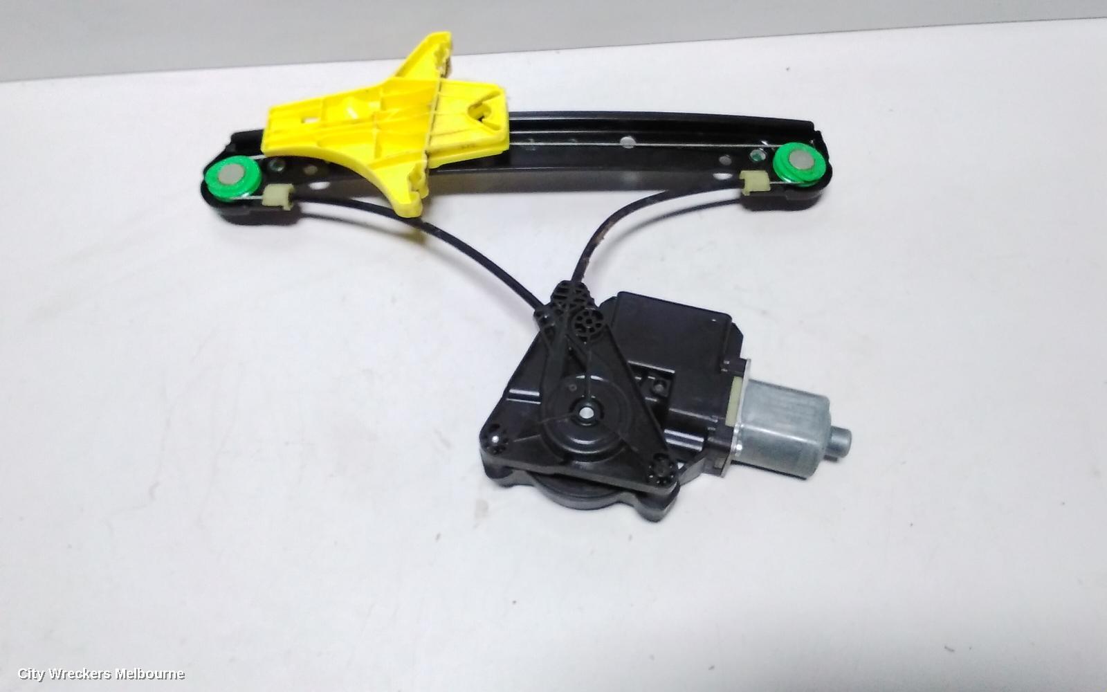 VOLKSWAGEN POLO RIGHT REAR WND REG/MOTOR, 6R, 05/2010 - 09/2017 - Image 3