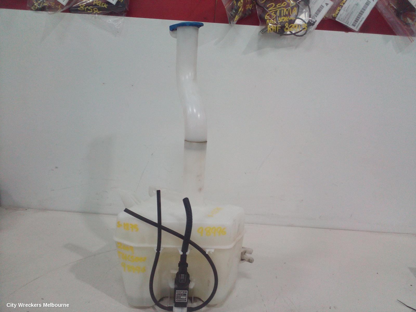 HYUNDAI TUCSON WASHER BOTTLE, JM, 08/2004 - 01/2010 - Image 3