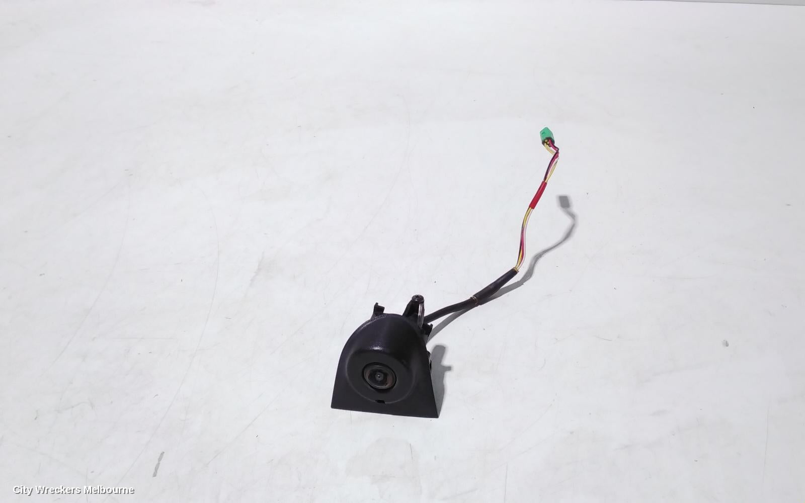 NISSAN DUALIS LEFT DOOR MIRROR, J10, POWER, W/ CAMERA TYPE, 10/2007 - 05/2014 - Image 1