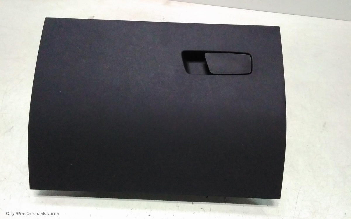 CHERY OMODA 5 GLOVE BOX, T34/T19C, 12/2022 ONWARDS - Image 1