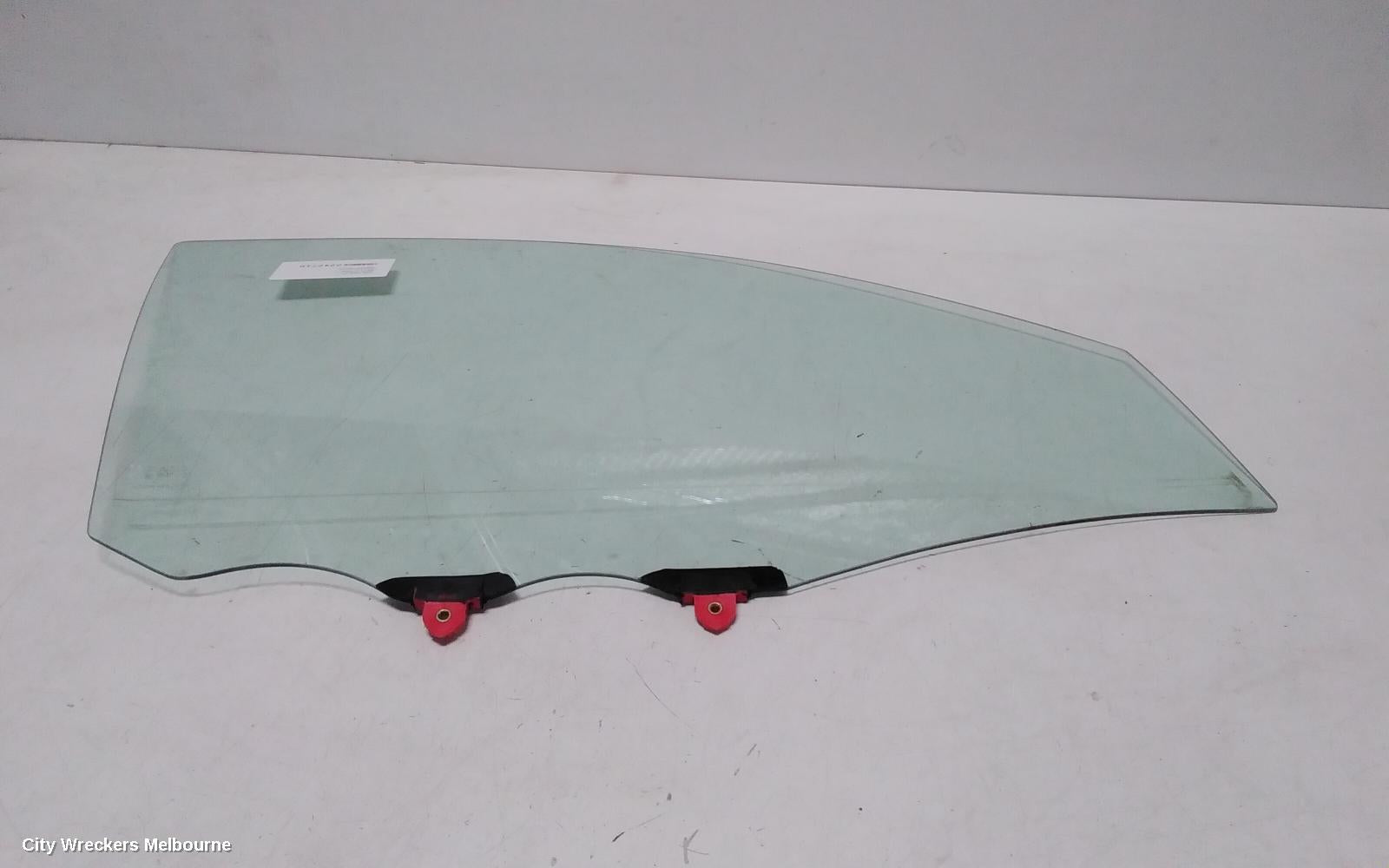 TOYOTA AVALON RIGHT FRONT DOOR WINDOW, MCX10R, 07/2000 - 06/2005 - Image 3