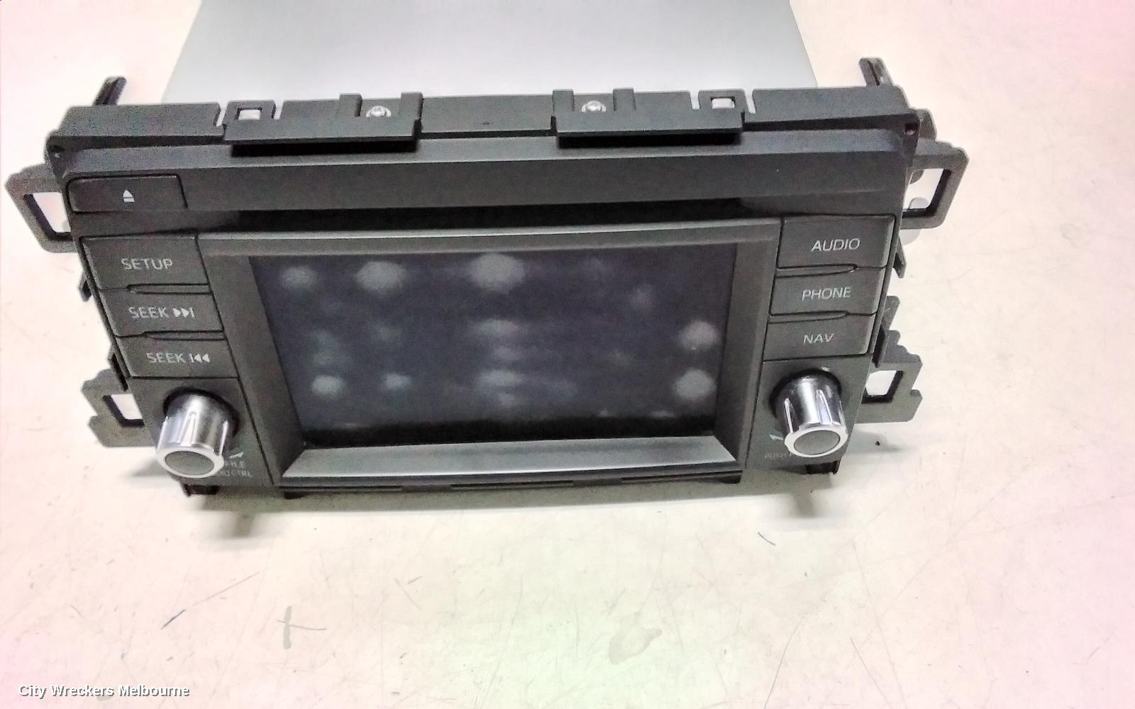 MAZDA CX5 RADIO/CD/DVD/SAT/TV, DISPLAY UNIT, KE, W/ NAV TYPE, 02/2012 - 12/2014 - Image 3
