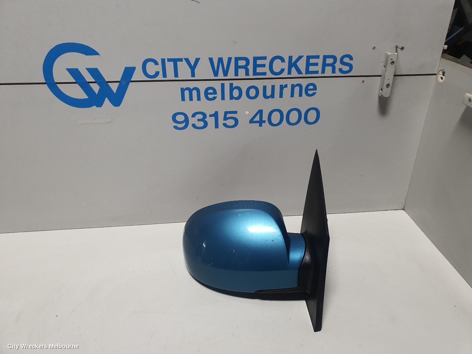 HYUNDAI GETZ RIGHT DOOR MIRROR, TB, 3DR/5DR HATCH, POWER, COLOUR CODED, 09/2002 - 09/2011 - Image 1