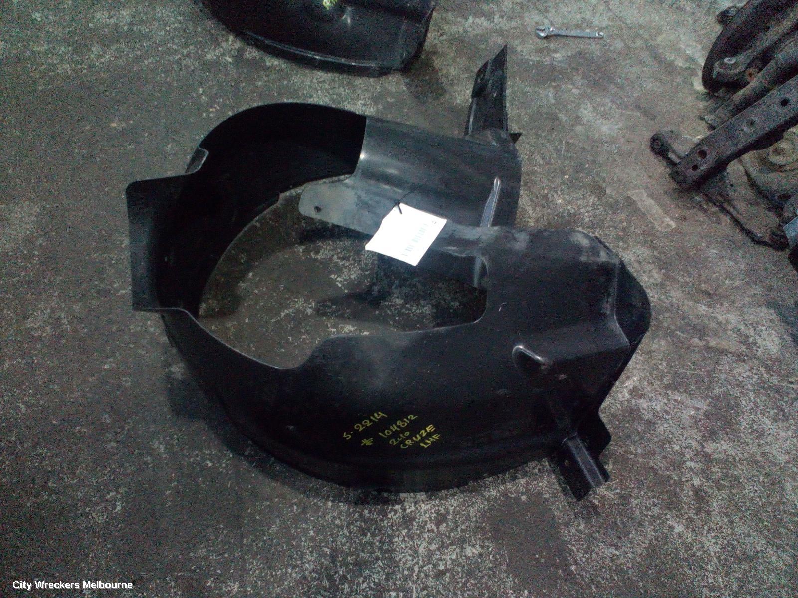 HOLDEN CRUZE LEFT GUARD LINER, FRONT, JG, 03/2009 - 02/2011 - Image 2
