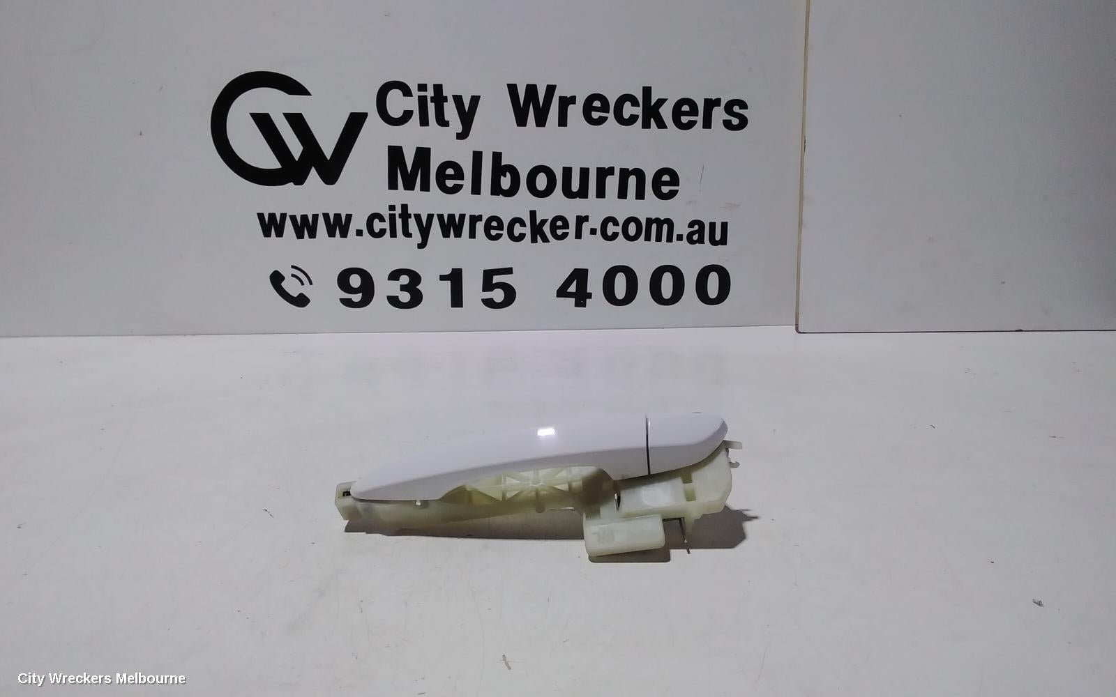 HYUNDAI TUCSON DOOR HANDLE, OUTER, LH FRONT, NON KEYLESS ENTRY TYPE, TL, 07/2015 - 01/2021 - Image 2