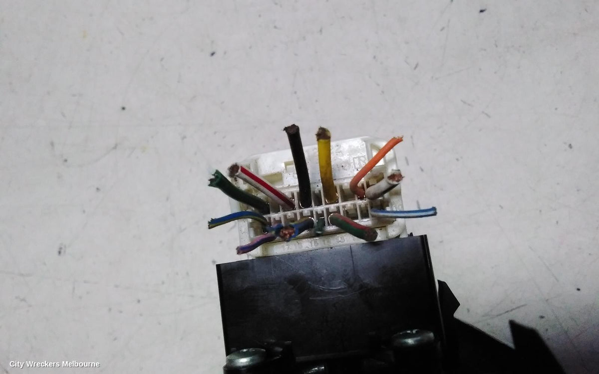 TOYOTA COROLLA PWR DR WIND SWITCH, RH FRONT (MASTER SWITCH), 2 SWITCH TYPE, ZZE122, 12/2001 - 04/2007 - Image 3