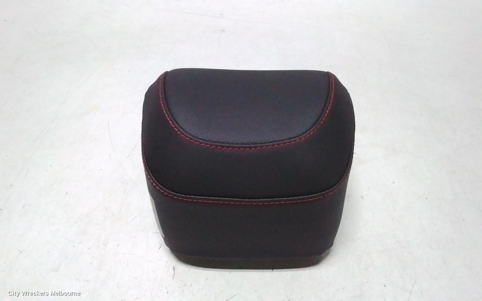 HYUNDAI I30 HEADREST, RH REAR, LEATHER, GREY, PREMIUM/SR/SR PREMIUM, PD, 03/2017 ONWARDS - Image 2