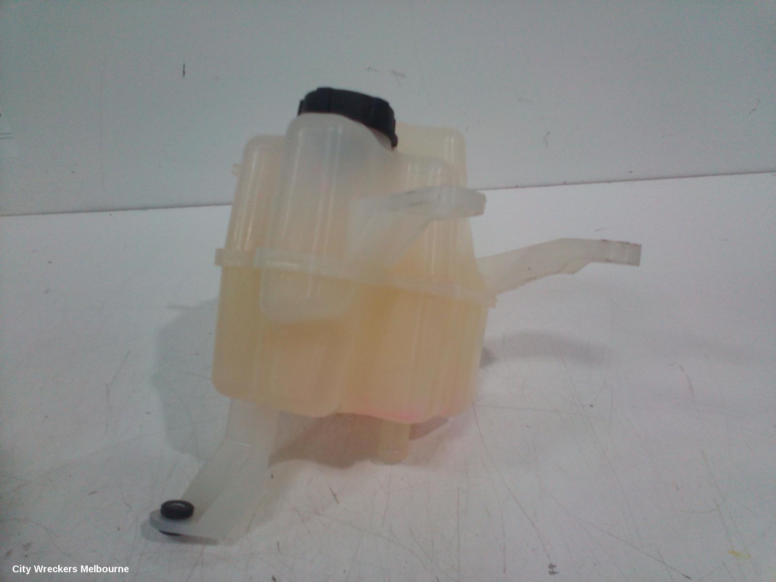 LDV DELIVER 9 WASHER BOTTLE, 07/2020 ONWARDS - Image 3