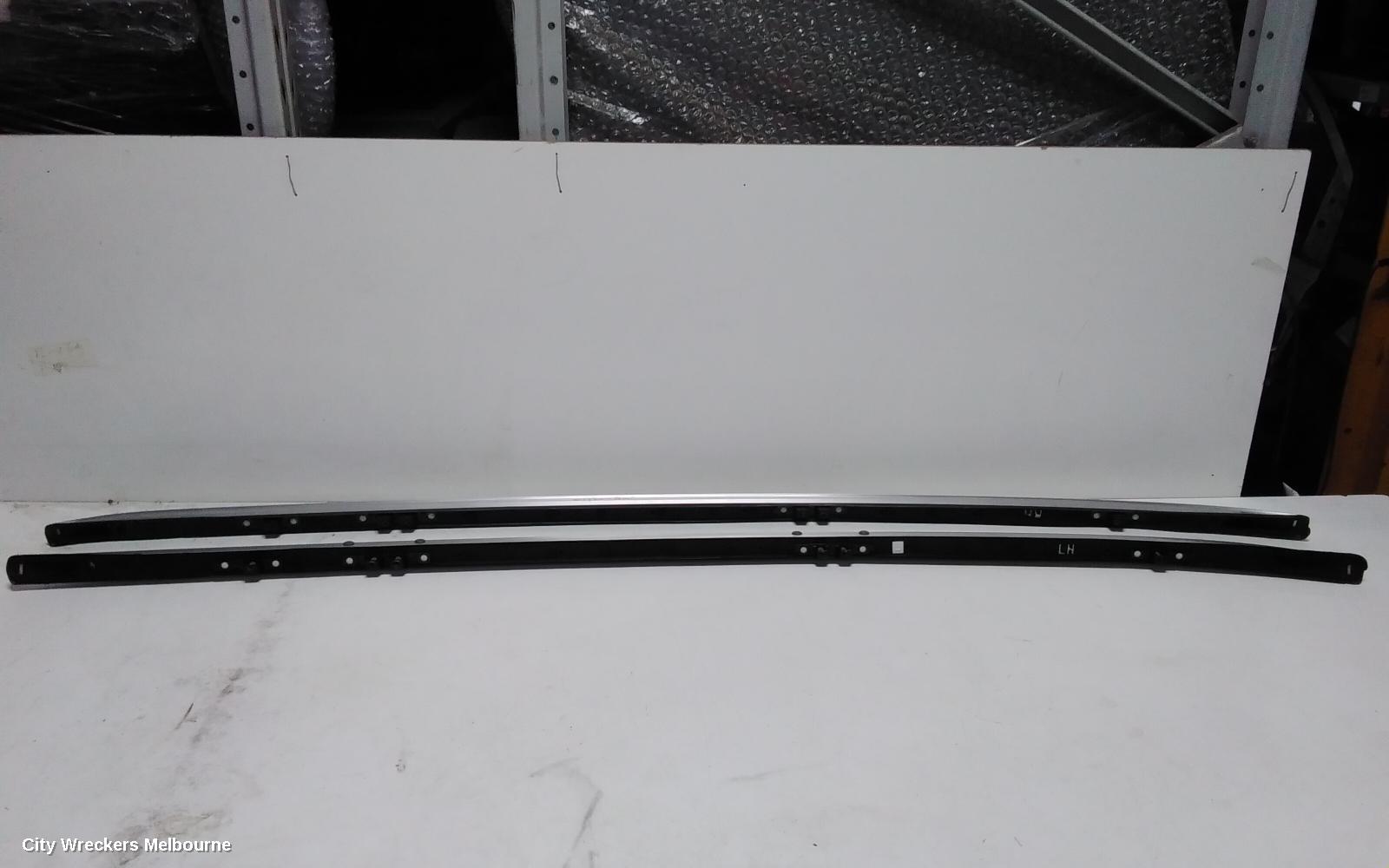 HONDA CRV ROOF RAIL - Image 1