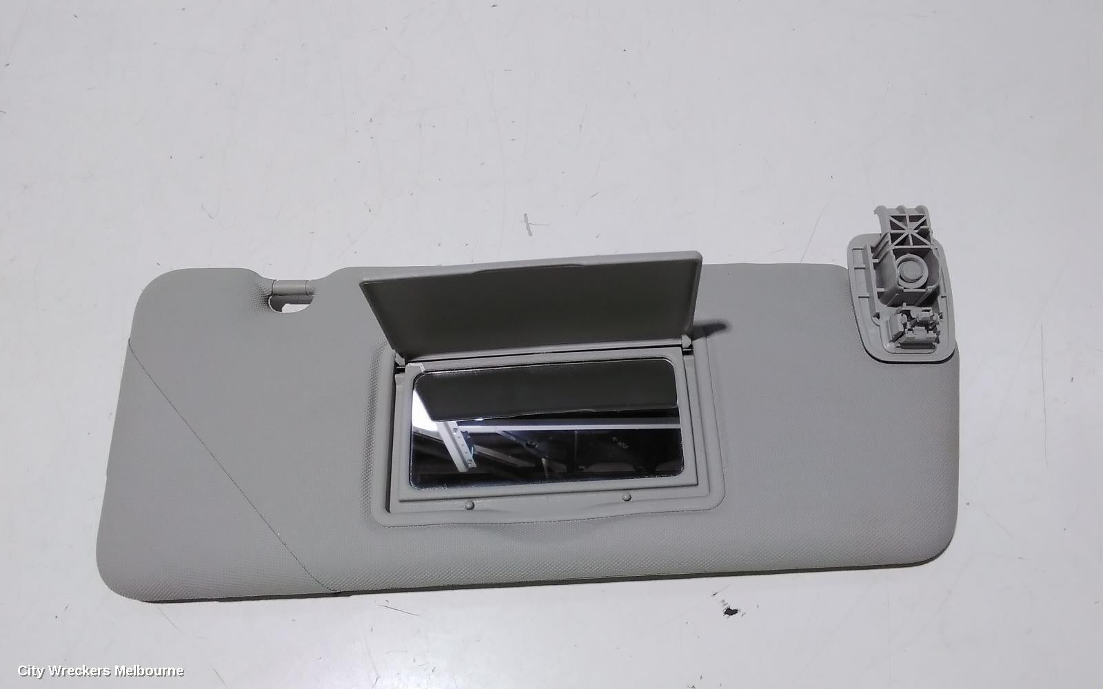 RENAULT CLIO SUNVISOR, X98, 09/2013 - 10/2019 - Image 3
