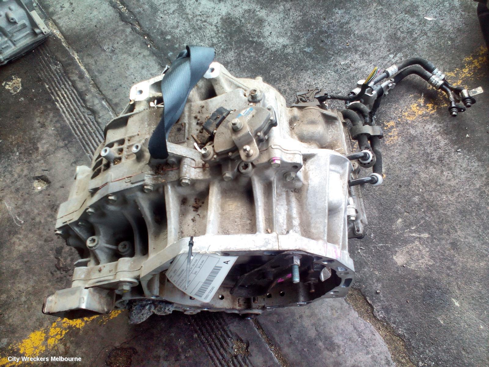 VOLKSWAGEN CRAFTER TRANS/GEARBOX, AUTO, FWD, DIESEL, 2.0, TWIN TURBO, SY1, RJJ CODE, 08/2017 ONWARDS - Image 3