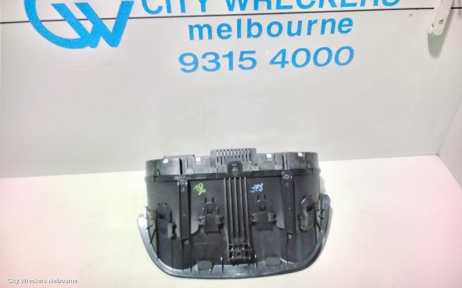 LAND ROVER RANGEROVER EVOQUE INSTRUMENT CLUSTER, DIESEL, 2.2, AUTO T/M, L538, 11/2011 - 08/2015 - Image 3