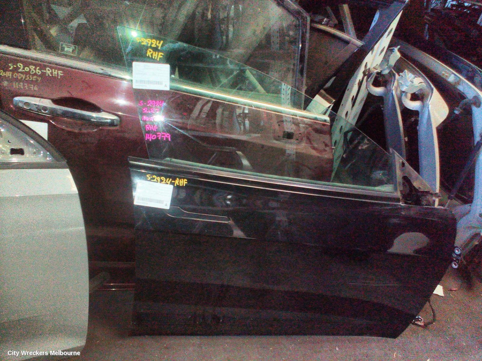 TESLA MODEL 3 RIGHT FRONT DOOR, 1ST GEN, 06/2019 - 08/2023 - Image 1