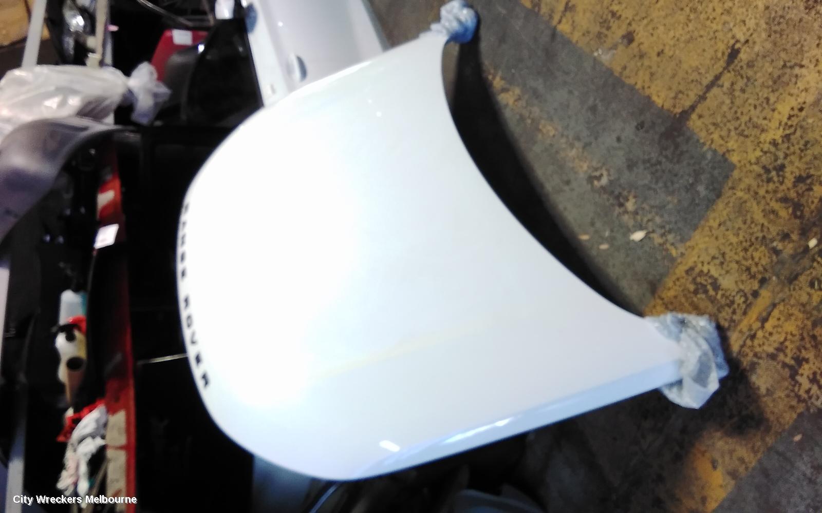 LAND ROVER RANGEROVER VELAR BONNET, L560, 05/2017 ONWARDS - Image 3