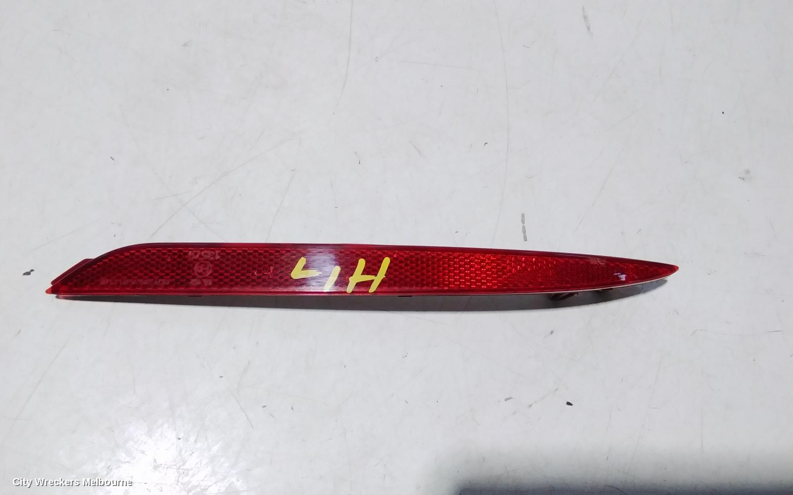 HOLDEN COMMODORE, VF, 05/2013 - 12/2017, LH REA BAR REFLECTOR: 95494 - Image 2