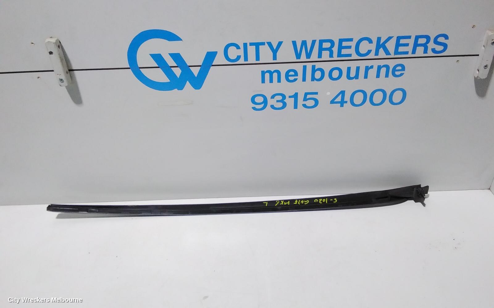 VOLKSWAGEN GOLF, GEN 6, 10/2008 - 12/2015, GEN6 GOLF LHS WINDSCREEN MOULD : 81457 - Image 2
